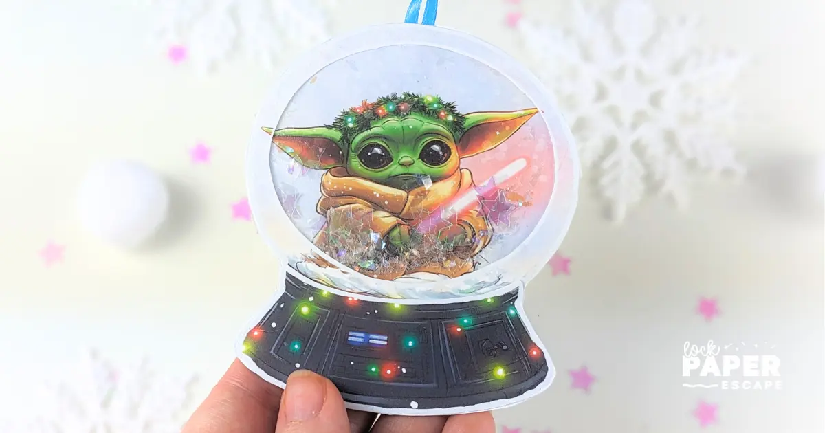 baby Grogu snowglobe gift card holder